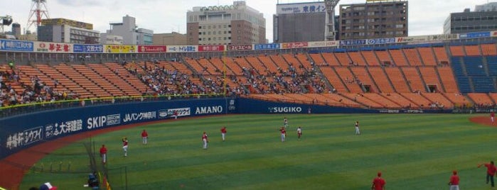 横浜スタジアム is one of Best Stadiums.