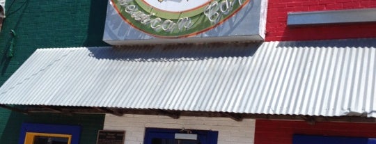 Pepe & Mito's Mexican Cafe is one of Jen'in Beğendiği Mekanlar.