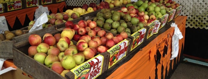 Detering Orchards is one of Daviana'nın Beğendiği Mekanlar.