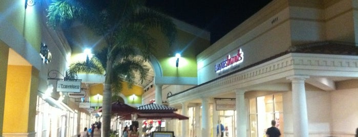 Orlando Vineland Premium Outlets is one of Orlando - Compras (Shopping).