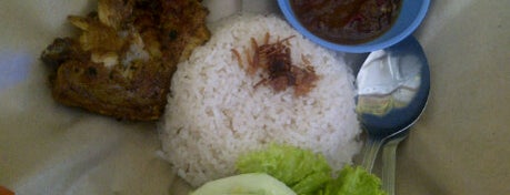 Ayam Goreng Madame is one of Recommended wiskul in Jakarta.