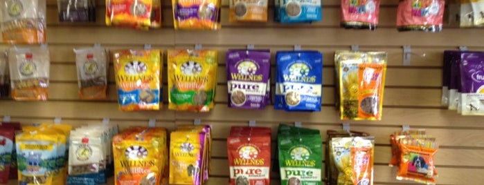 Natural Pawz is one of The 15 Best Places for Free Samples in Houston.