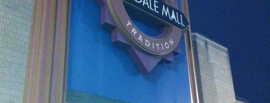 Oakdale Mall is one of Shop-Til-You-Drop.