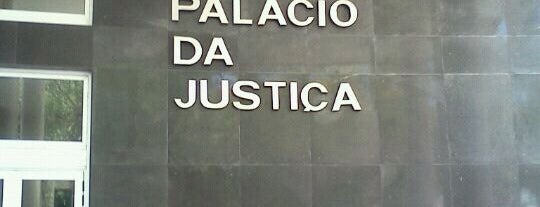 Palácio da Justiça is one of Posti che sono piaciuti a Sandra.