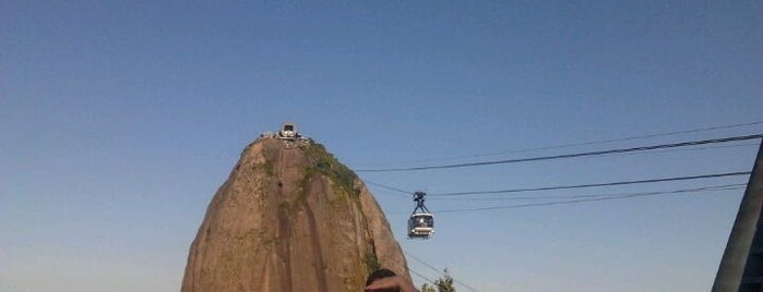 Bondinho do Pão de Açúcar is one of Os 10 passeios com vistas mais bonitas.