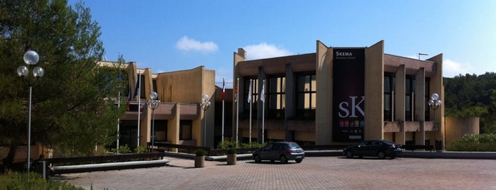 SKEMA Business School is one of Lugares favoritos de Adam.