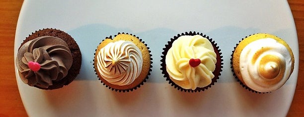 FairyLand Cupcakes is one of Amor em forma de comida.