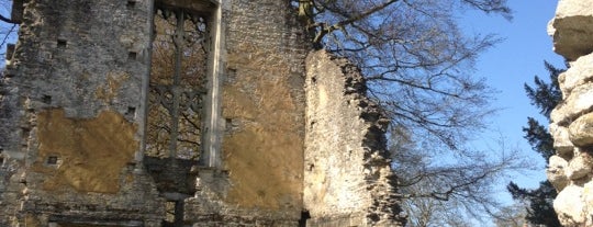 Minster Lovell Hall and Dovecote is one of Zoe's Outdoors.