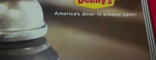 Denny's is one of สถานที่ที่ Gabriel ถูกใจ.
