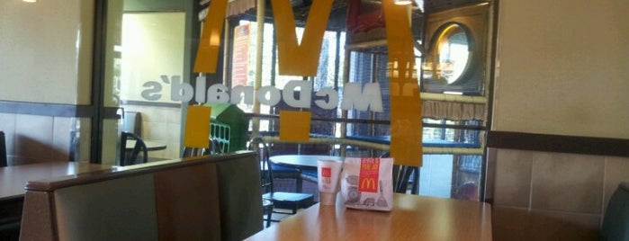 McDonald's is one of Lieux qui ont plu à Chester.