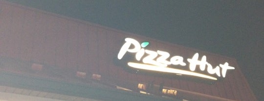 Pizza Hut is one of Orte, die BigPhatPastor gefallen.