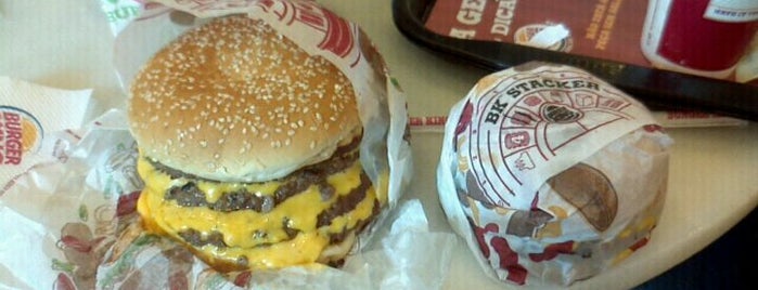 Burger King is one of Favoritos - Comidas & Lanches.