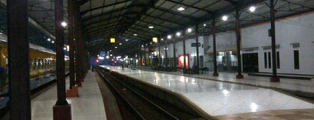 Stasiun Purwokerto is one of favourite places in my hometown.