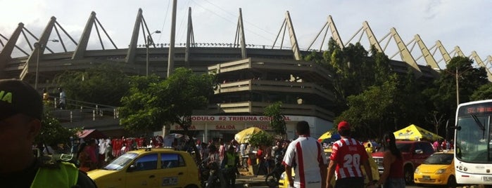 Estadio Metropolitano Roberto Meléndez is one of por ir !!.