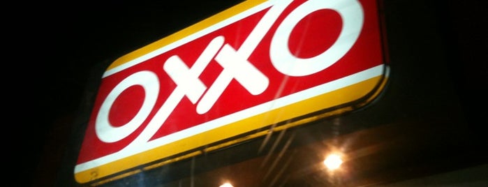 Oxxo is one of Locais curtidos por JoseRamon.