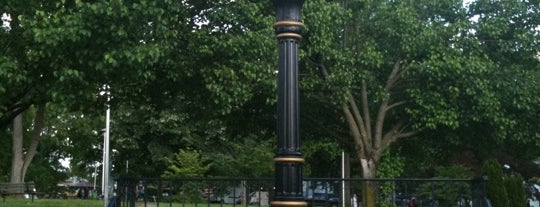 Reeve's Park is one of Tempat yang Disukai Clementine.