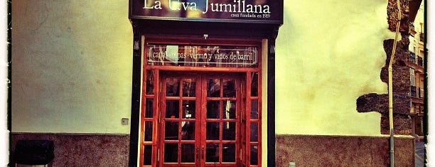 La uva Jumillana is one of สถานที่ที่ Wendy ถูกใจ.