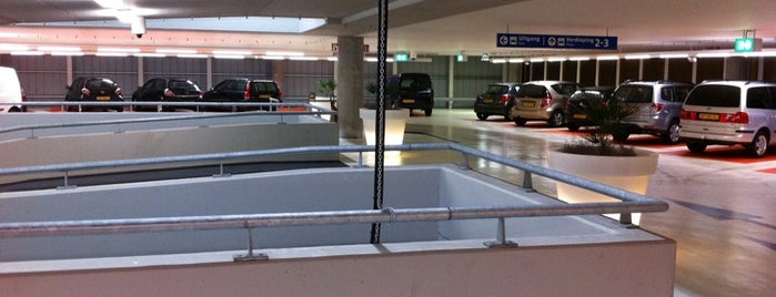 Schiphol Excellence Parking is one of Kevin’s Liked Places.