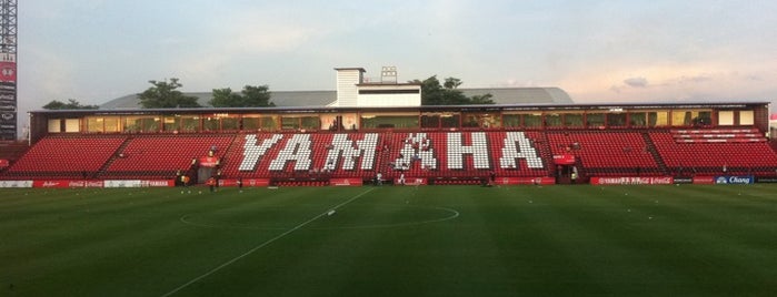 ธันเดอร์โดม สเตเดี้ยม is one of 2011 Thai Premier League.