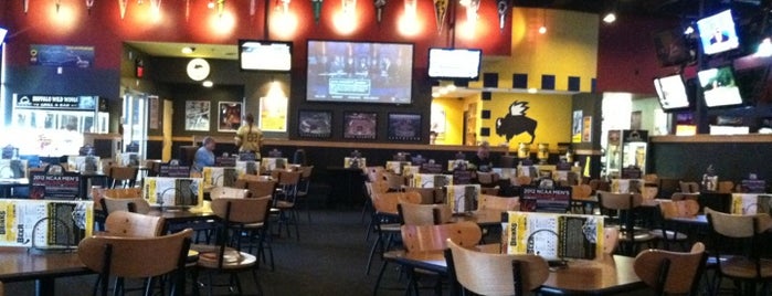 Buffalo Wild Wings is one of Paulさんのお気に入りスポット.
