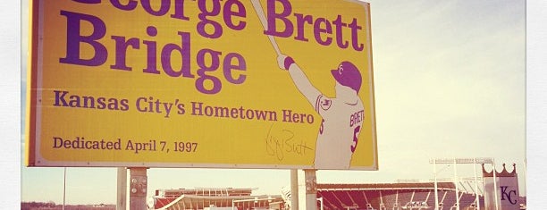 George Brett Bridge is one of Lieux qui ont plu à Andrew.