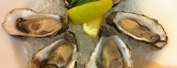 db Bistro & Oyster Bar is one of Oysters.