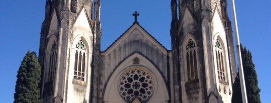 Basílica Menor de Sant'Ana is one of สถานที่ที่ Eduardo ถูกใจ.