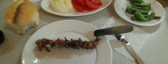 Aksu Cag Kebab is one of Hale'nin Beğendiği Mekanlar.