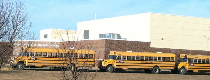 Dakota Valley Elementary School is one of A : понравившиеся места.
