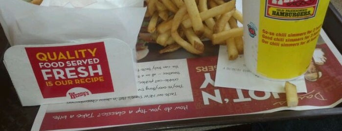 Wendy’s is one of ESTHERさんのお気に入りスポット.