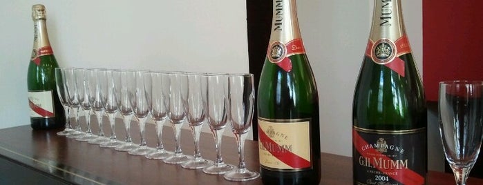 Champagnes G.H.Mumm & Cie is one of Paris ♥︎.