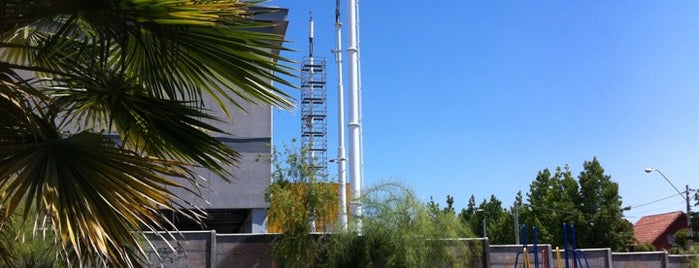 Plaza De Las Antenas De Celulares is one of Peñalolén.