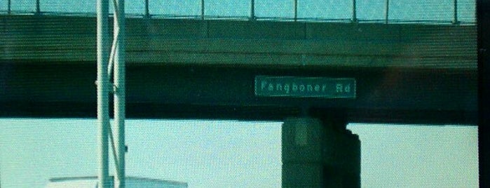Fangboner Road is one of Locais salvos de Dave.