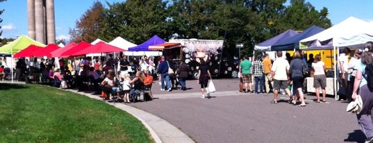 City Park Esplanade Fresh Market is one of Posti che sono piaciuti a Andrea.