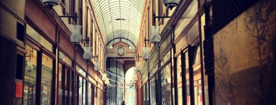 Passage du Bourg-l'Abbé is one of Passagens de Paris.