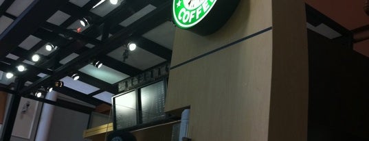 Starbucks is one of Lugares favoritos de Ya'akov.