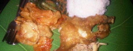 Ayam Penyet "JAKARTA" is one of Foods To Try.