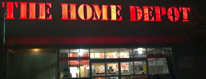 The Home Depot is one of สถานที่ที่ steve ถูกใจ.