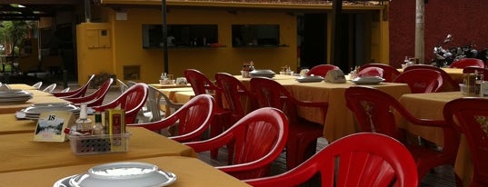 Tambor Restaurante is one of Posti che sono piaciuti a Angelo.