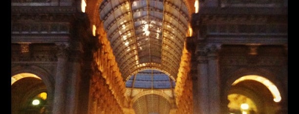 Galleria Vittorio Emanuele II is one of My Italy Trip'11.