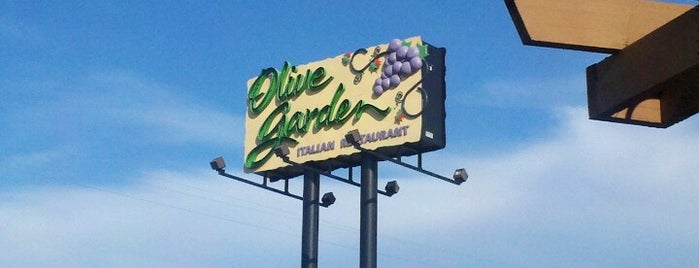 Olive Garden is one of Mike : понравившиеся места.