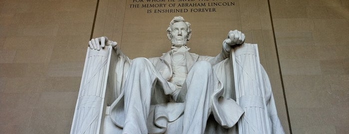 Monumento a Lincoln is one of Washington DC.