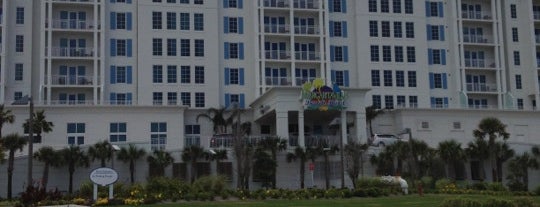 Margaritaville Beach Hotel is one of Tempat yang Disukai Justin.