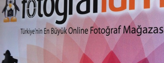 Fotografium is one of Locais curtidos por Ahmet.