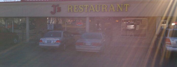 J's Restaurant is one of สถานที่ที่บันทึกไว้ของ Jeremy.
