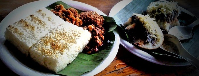 Tahu Susu Lembang is one of Bandung Food Foursquare Directory.