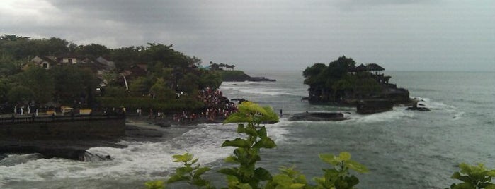 Temple de Tanah Lot is one of Top 10 places to try this season.