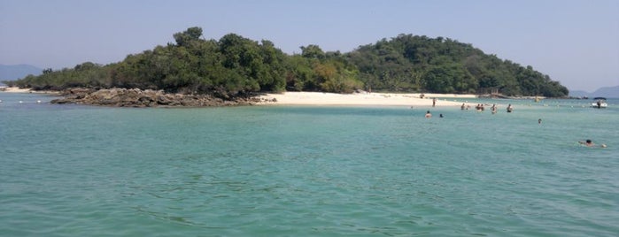 Ilha de Cataguás is one of Guide to Angra dos Reis best spots.
