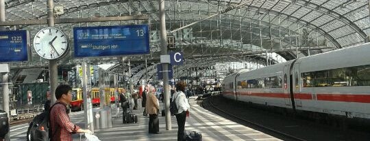Berlin Hauptbahnhof is one of En Berlin.