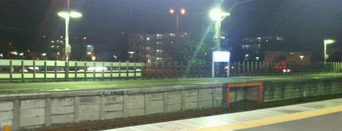 Tama-reien Station (KO22) is one of 京王線 (Keio Line).